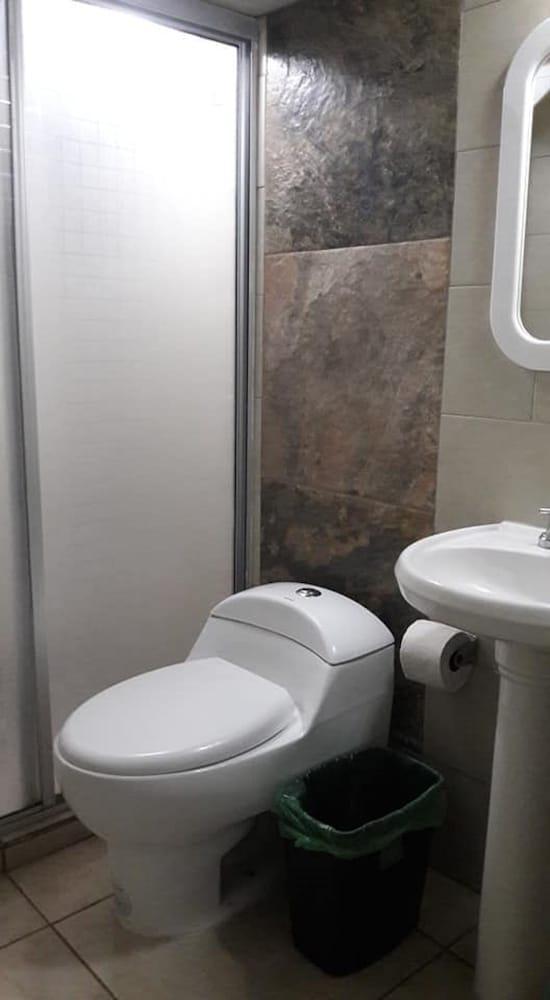 Guamuchil Hotel Flores מראה חיצוני תמונה